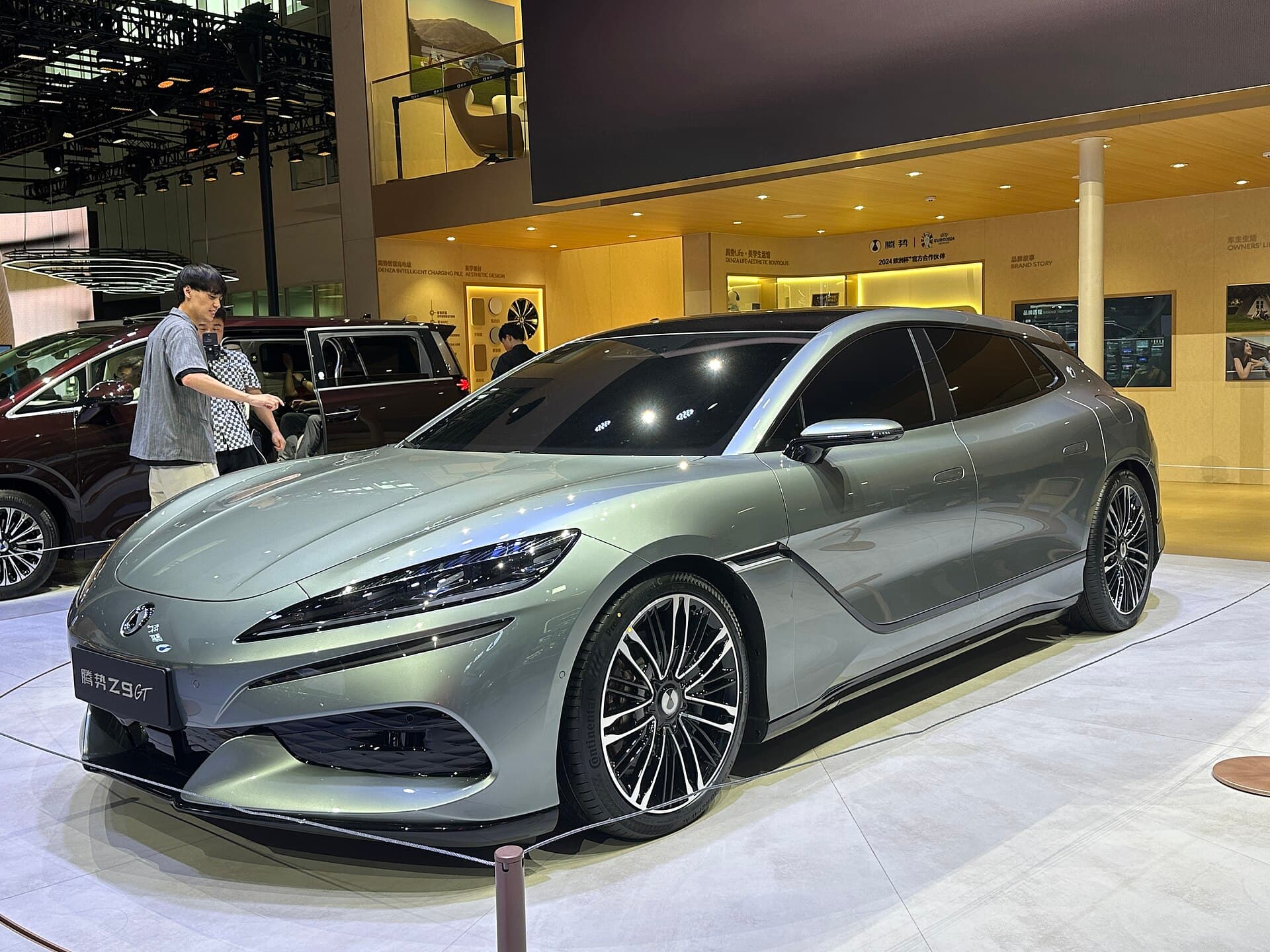DENZA Z9 GT