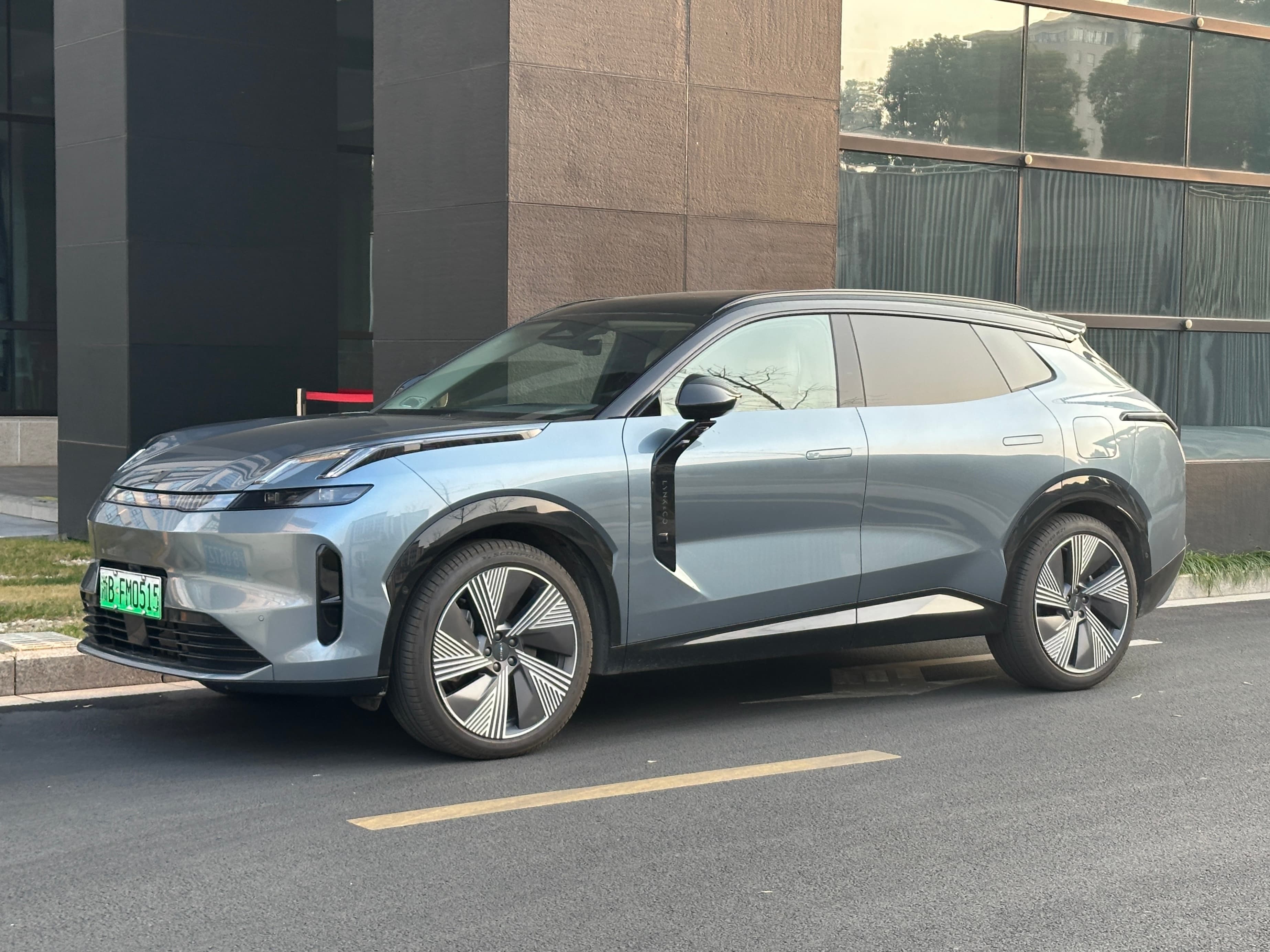 Premium family EM-P/PHEV SUV sourcing