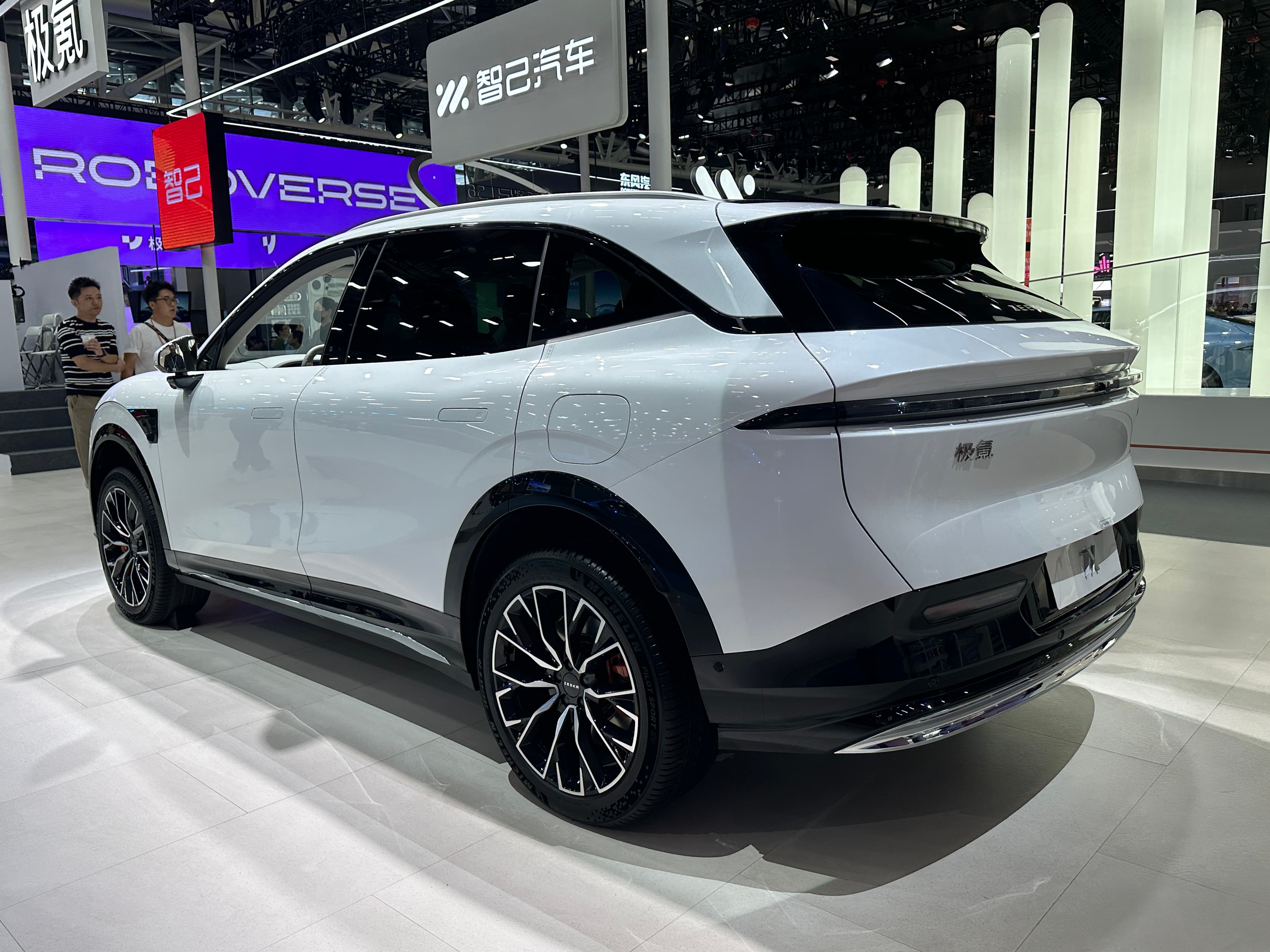 Verified premium SUV candidate