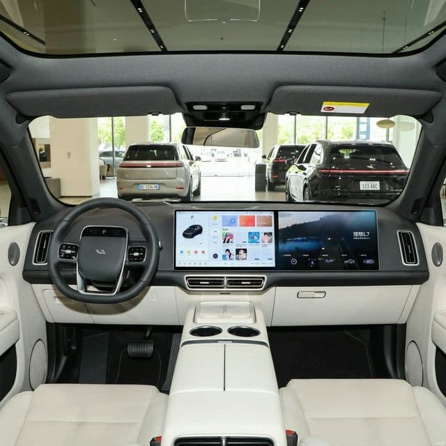 Li Auto L7 gallery image 10