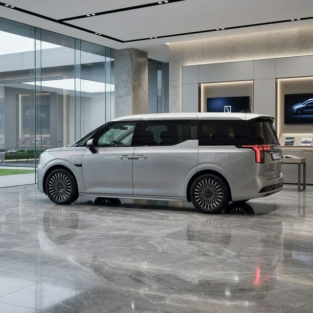 ZEEKR 009 gallery image 7